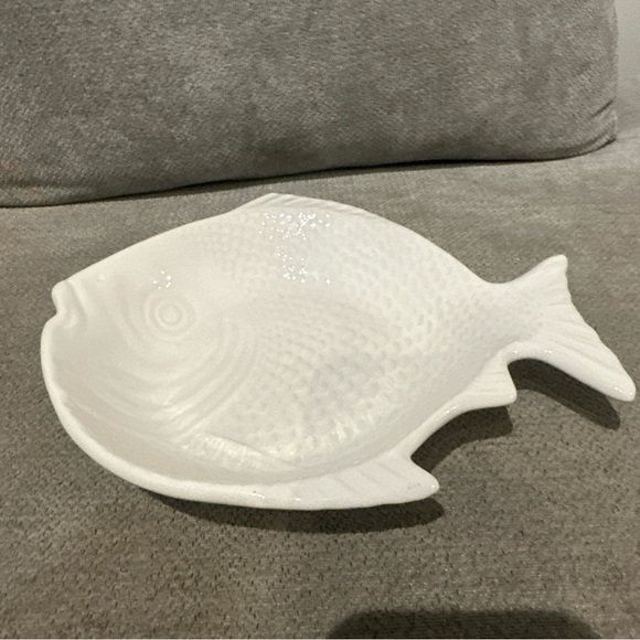 Vintage Olfaire White Textured Fish Shaped Bowl ~ Serving Dish Made In Portugal - Picture 4 of 11